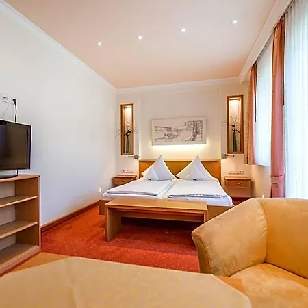Hanses-braeutigam Otel 3*